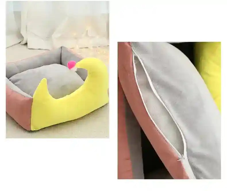 Cuccia per Cani e Gatti "Moon" a Forma di Luna con Sponda e Pon Pon by Dog Moda