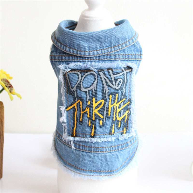 „Do No Thrive“ Hundeweste mit Graffiti-Print in Jeans