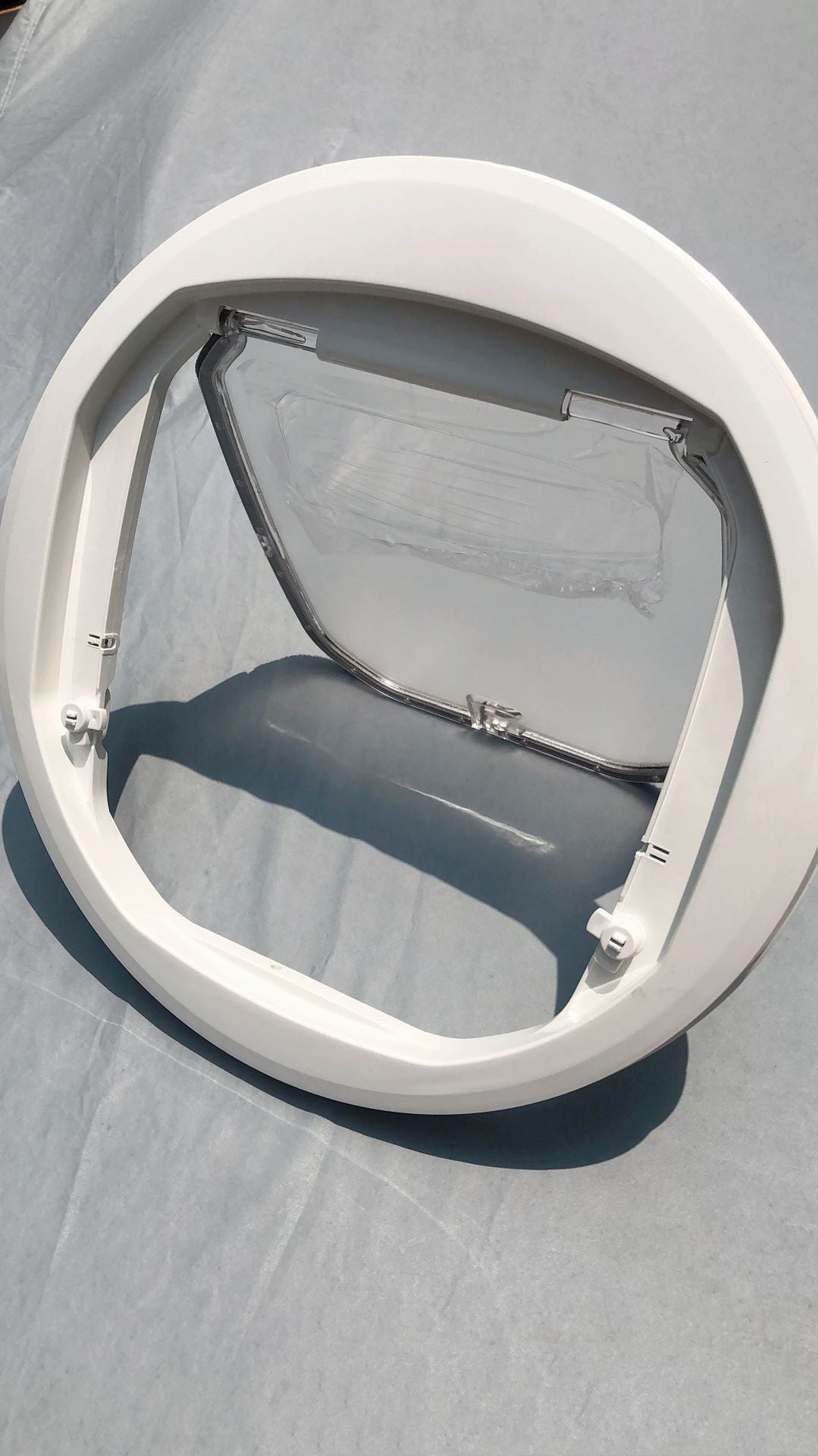 Porta basculante per cani e gatti per finestre o porte