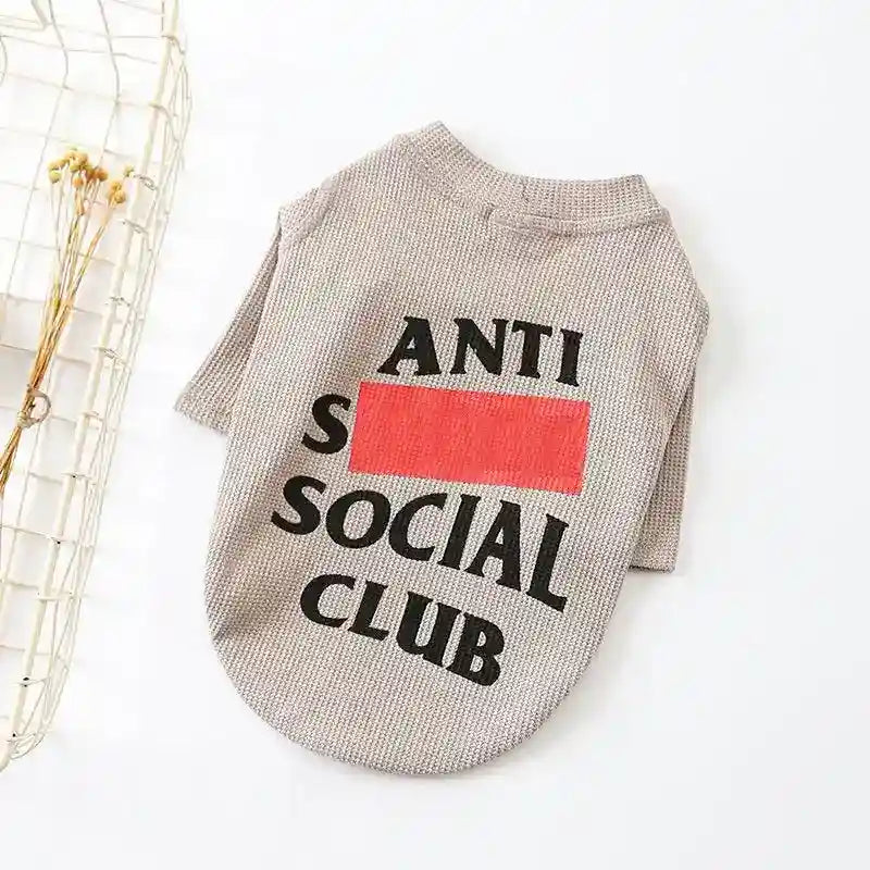 Maglia per Cani "Anti Social Club" - Stile Streetwear per il Tuo Amico a Quattro Zampe by Dog Moda