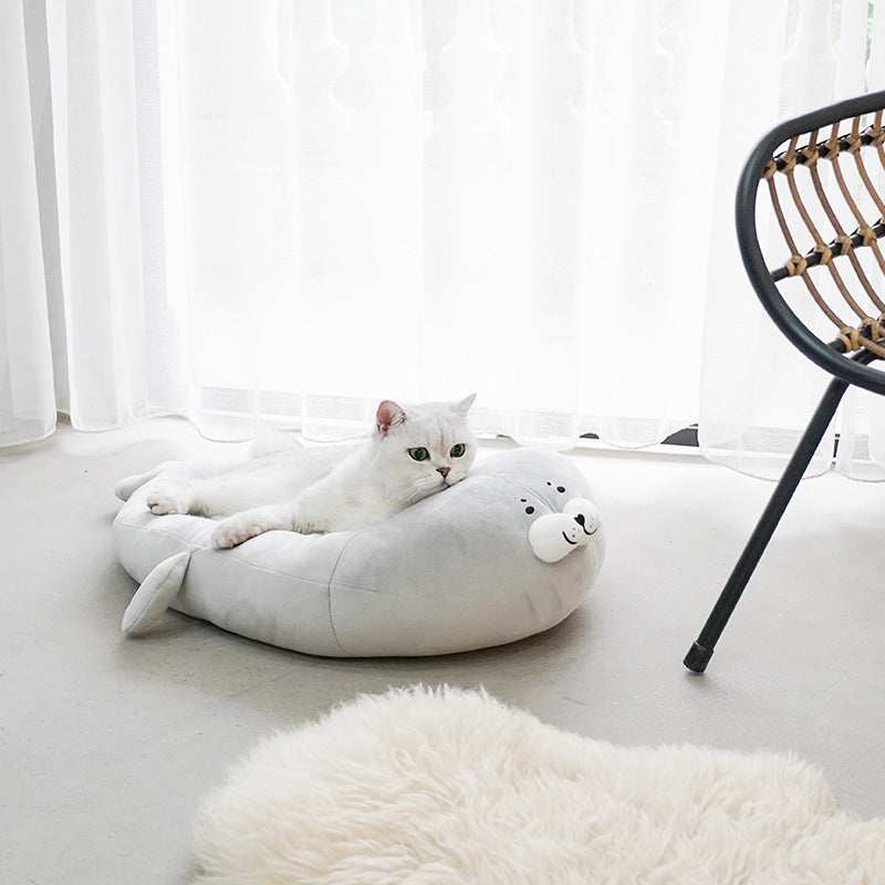 Round "Seal" dog and cat kennel with non-slip bottom