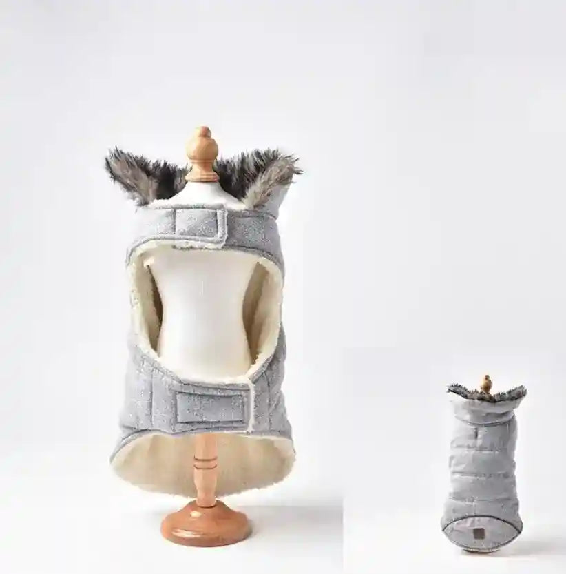 Cappottino Bulldog "Boutique" con Colletto in Eco Pelliccia – Stile e Comfort by Dog Moda