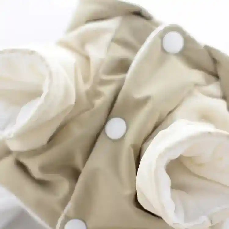 Piumino per Cani "Black" con Cappuccio Impermeabile – Beige o Verde Scuro by Dog Moda