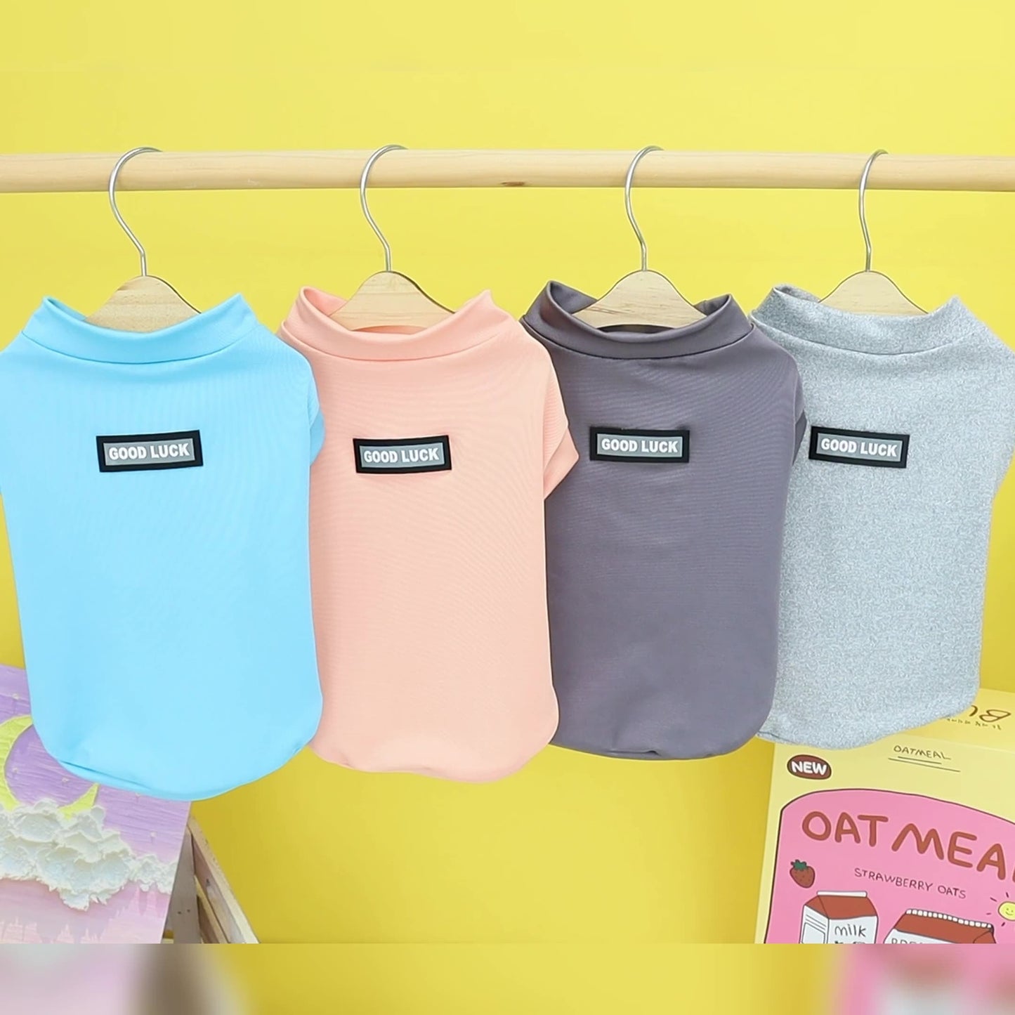 Ärmelloses Hundeshirt "Viel Glück"