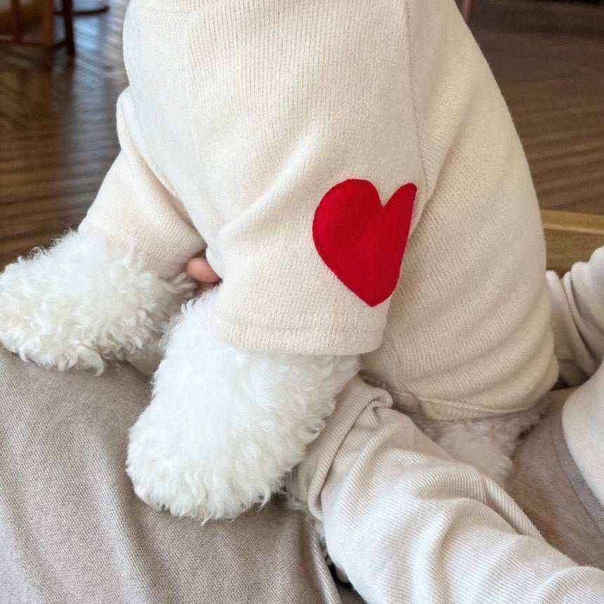 Maglia per Cani "Lyla" – Stile e Comfort con Cuoricino sulla Manica by Dog Moda