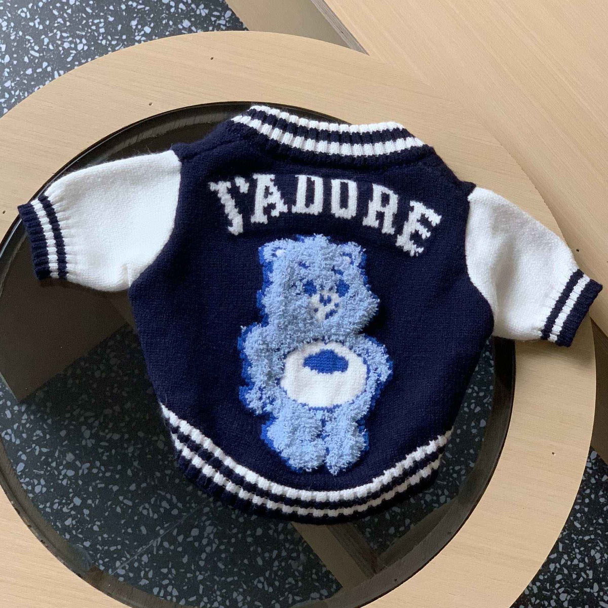 Cappotto per Bulldog "J'adore" – Stile e Comfort per il Tuo Amico a Quattro Zampe! by Dog Moda