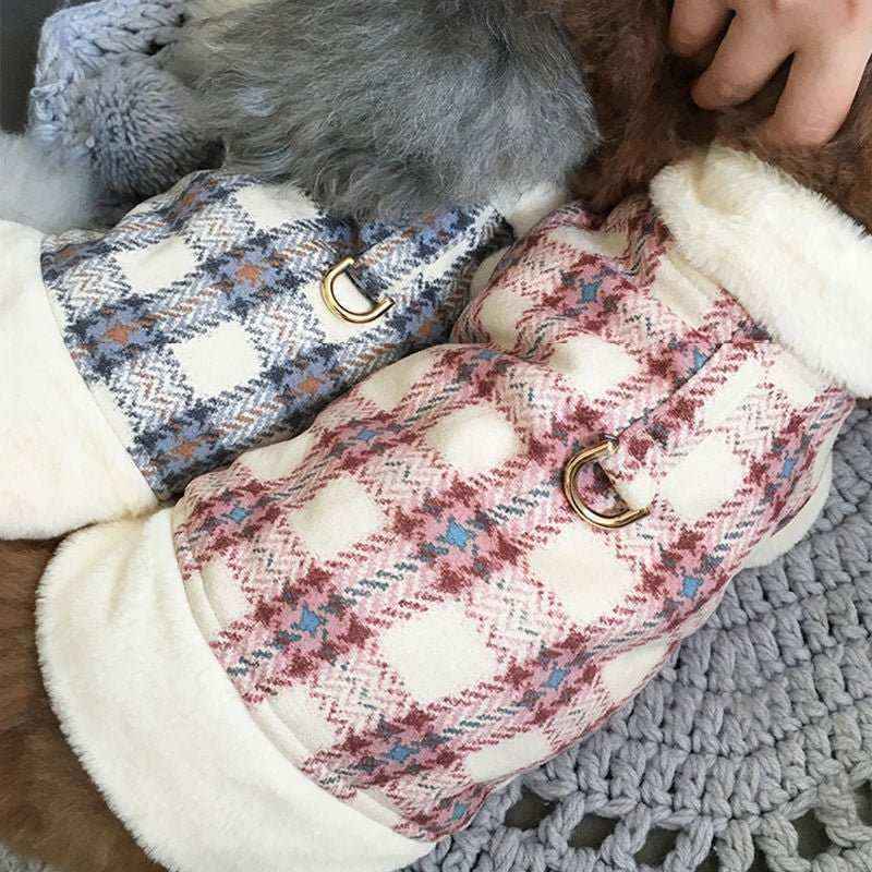 Cappottino in Pile per Cani con Fantasia a Quadretti – Perfetto per le Passeggiate Autunnali - Dog Moda