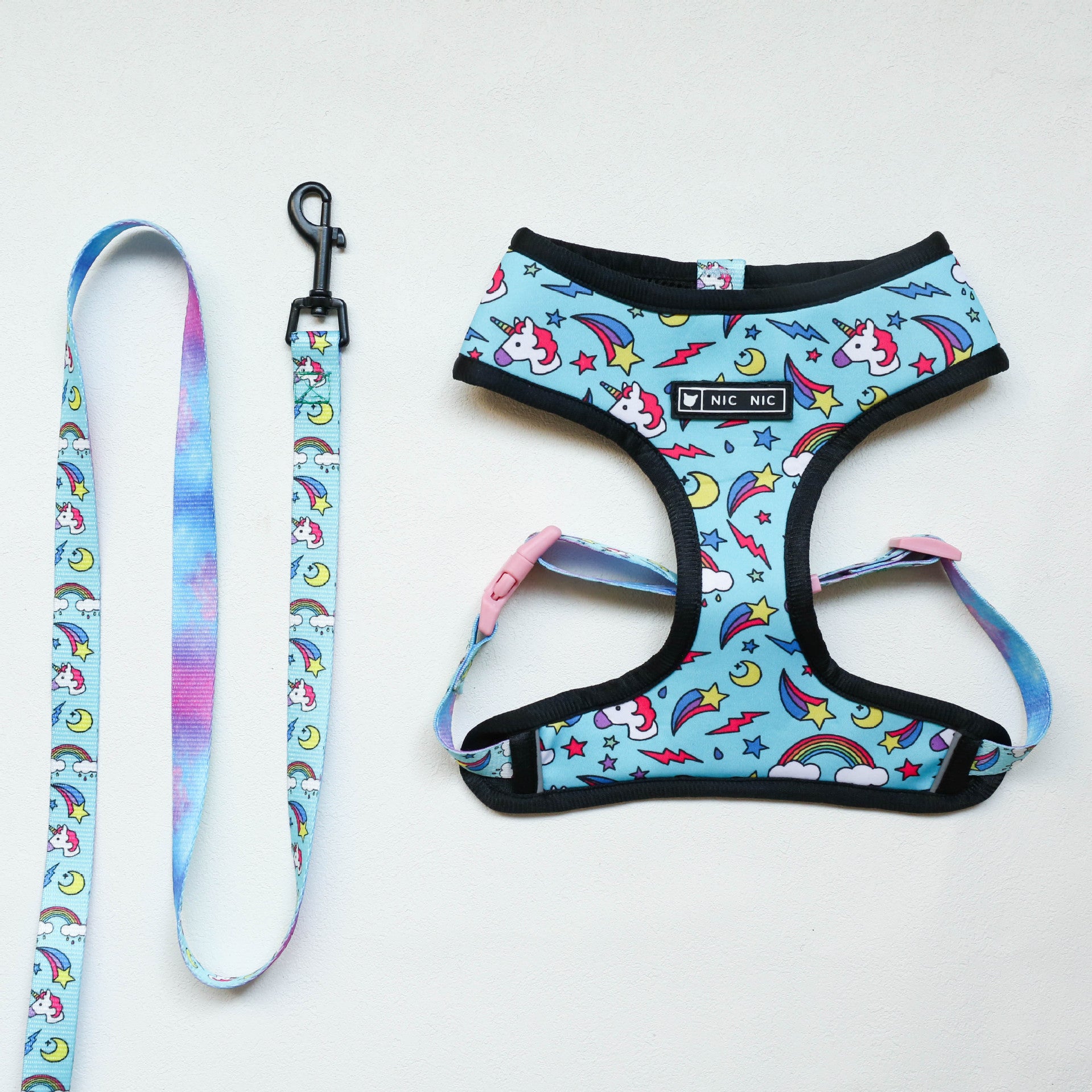 Harness and leash with unique "NicNic" patterns