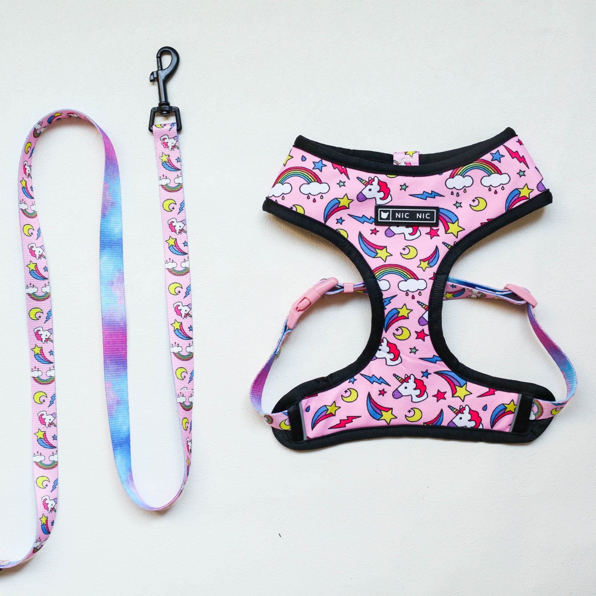Harness and leash with unique "NicNic" patterns