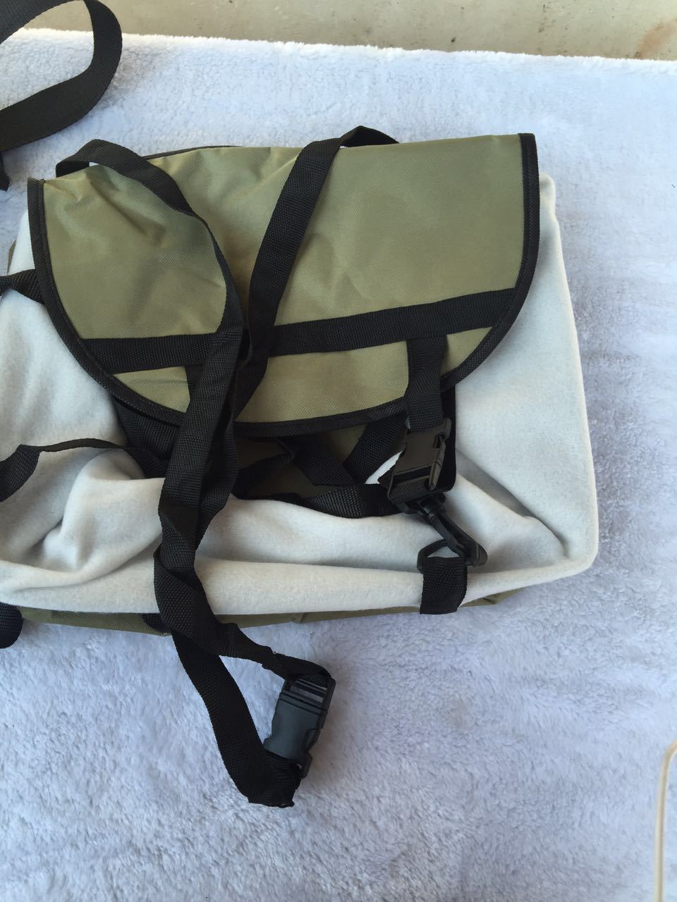 Dog seat with suspension for small dogs