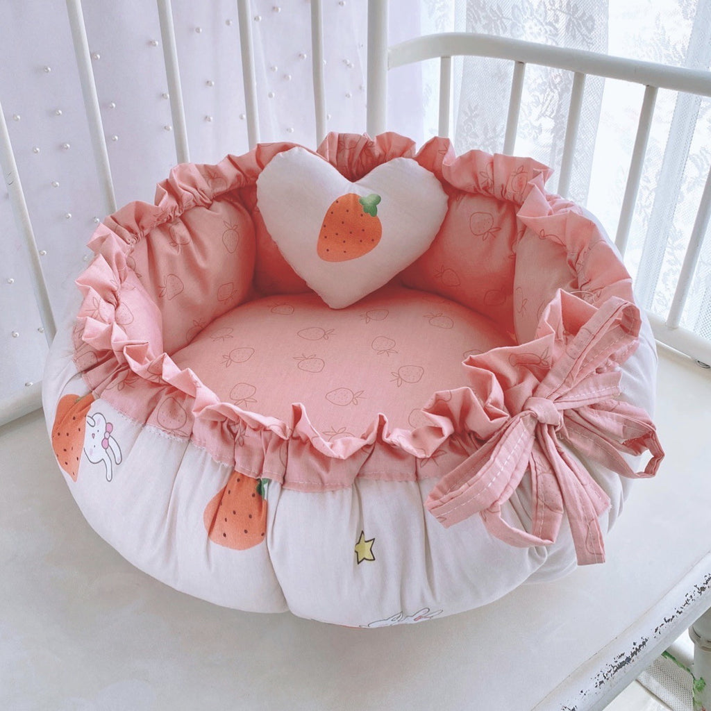"Nina" Small Dog and Cat Bed - Comfortable and Washable