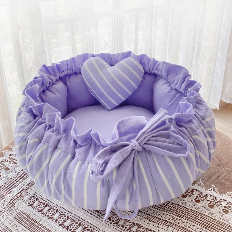"Nina" Small Dog and Cat Bed - Comfortable and Washable
