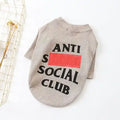 Camiseta para Perros "Anti Social Club" - Estilo Streetwear para tu Amigo de Cuatro Patas