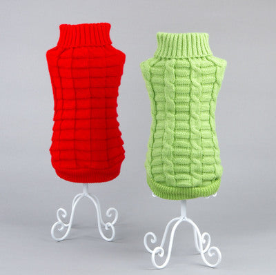 Solid color dog sweater with "Fior di latte" embossed pattern
