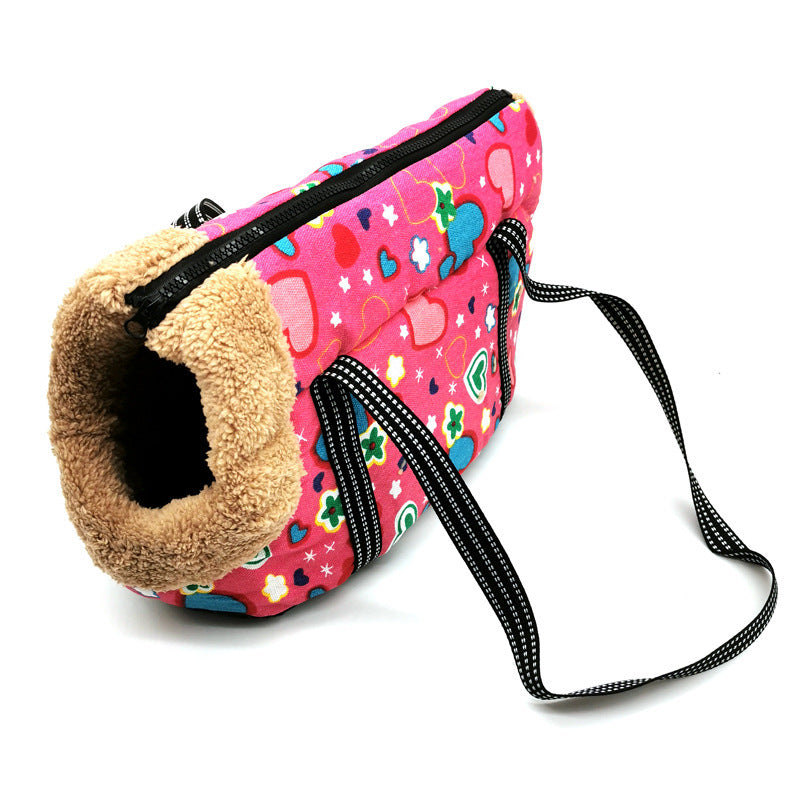 Warm Dog Carrier with Shoulder Strap "Lola" - Comfort and Warmth for Your Winter Travels