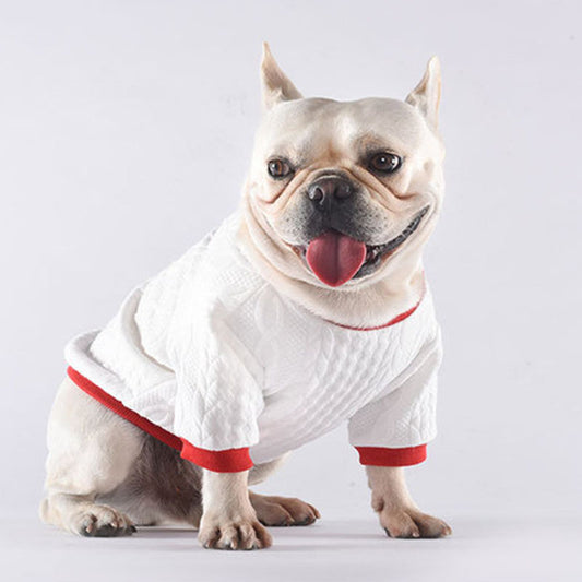 Maglioncino per Bulldog Bianco con Dettagli Rossi - Eleganza e Comfort per l'Inverno