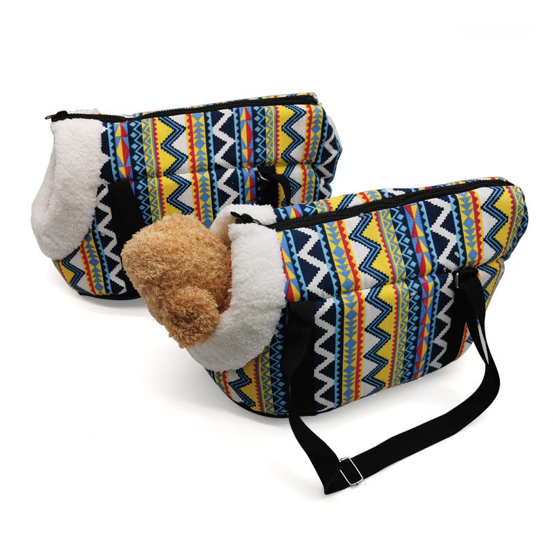 Warm Dog Carrier with Shoulder Strap "Lola" - Comfort and Warmth for Your Winter Travels