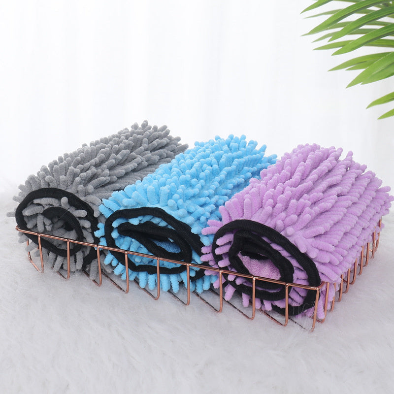 Microfiber Dog and Cat Towel with Double Pocket - Quick Drying and Comfort for Your Four-Legged Friend