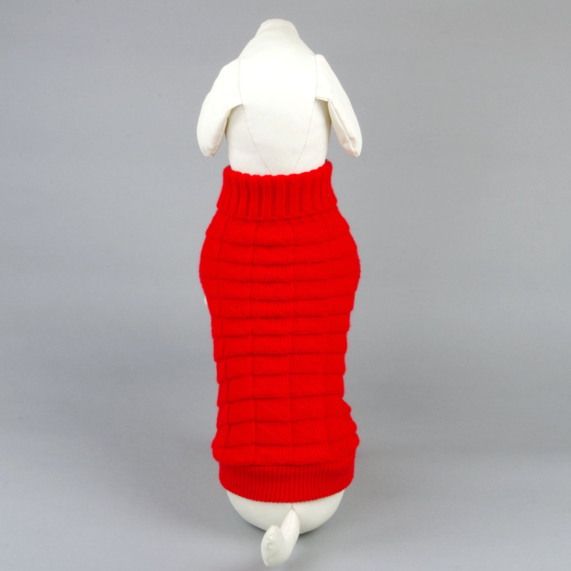 Solid color dog sweater with "Fior di latte" embossed pattern