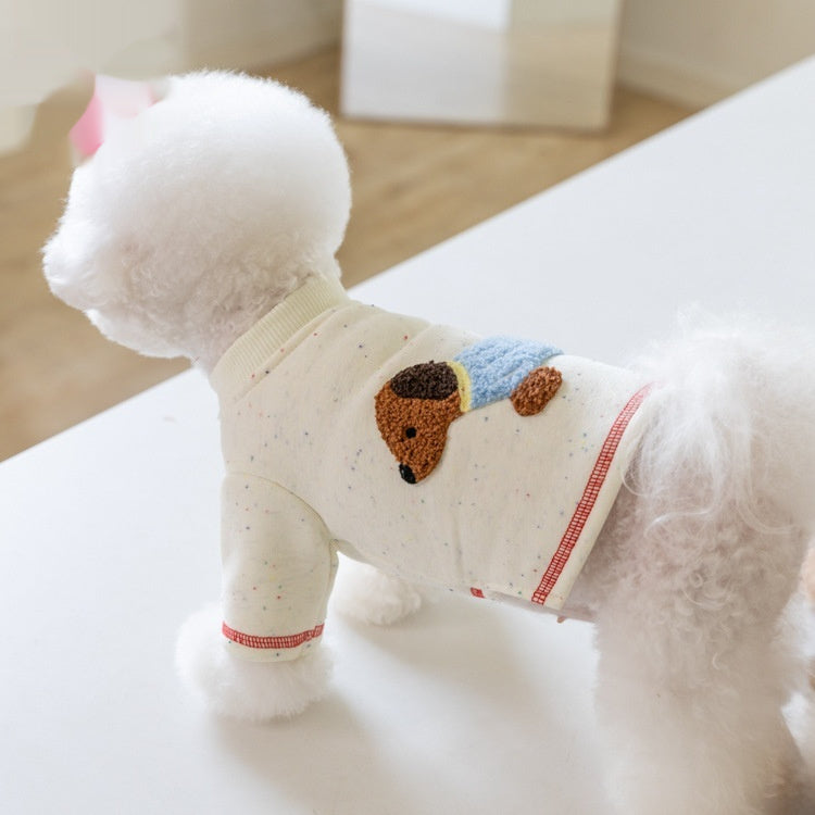 Dettaglio ricamo cagnolino su maglia "Nicla".