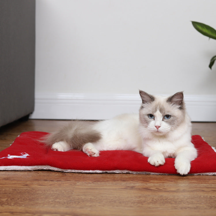 Red Fleece Dog Mat "Merry Christmas" - Comfort and Christmas Spirit for Your Dog