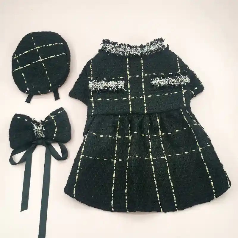 帽子またはリボン付きのエレガントな猫用ドレス