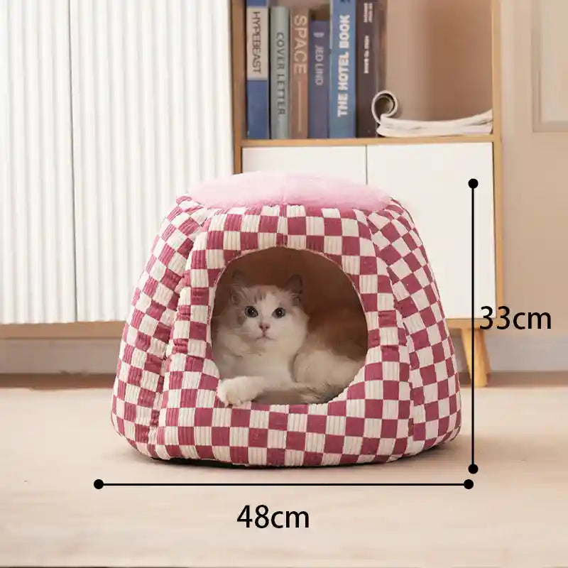 Igloo Cat House - Closed in Checkered Pattern with Cushion