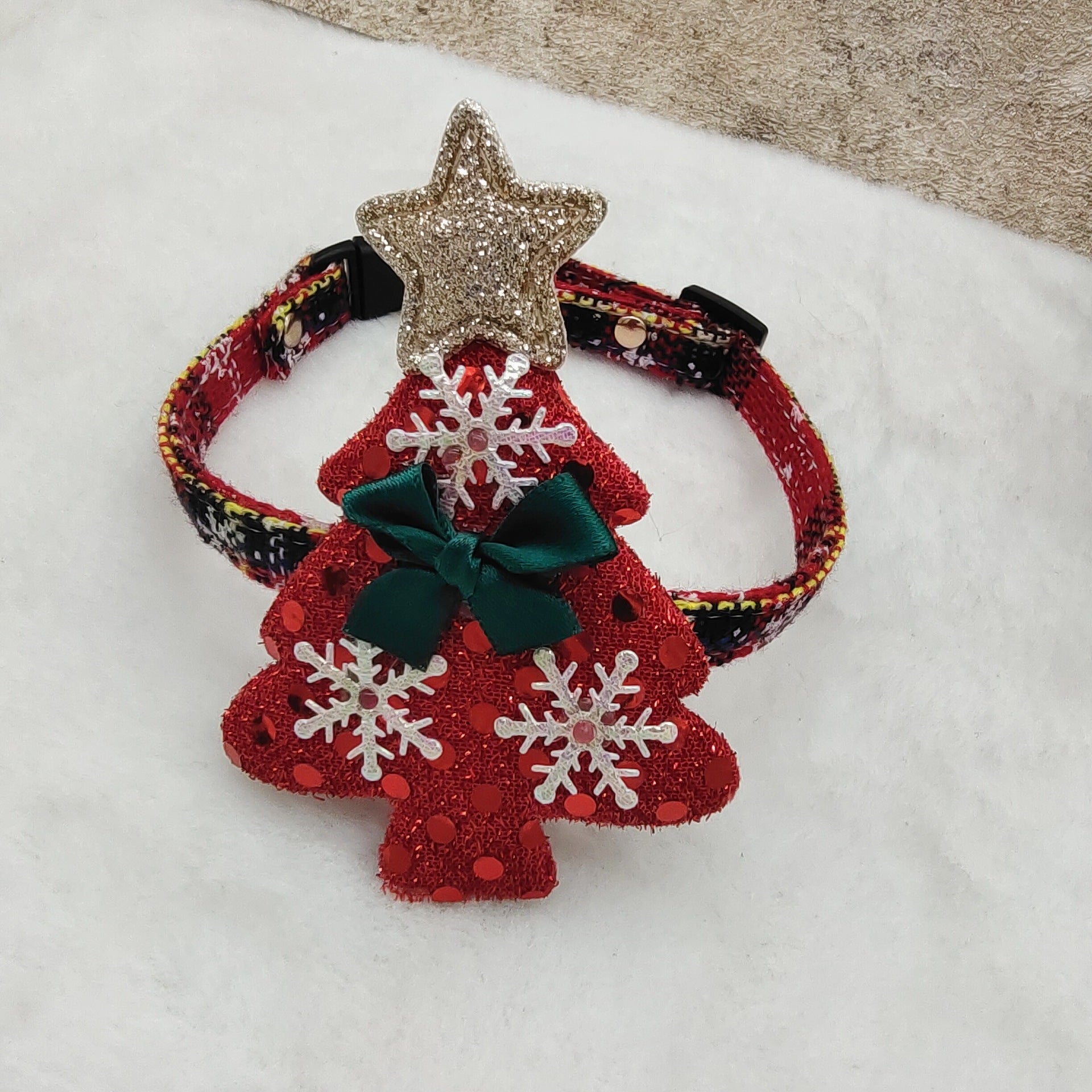 Christmas Dog Collar with Rhinestones and Christmas Tree