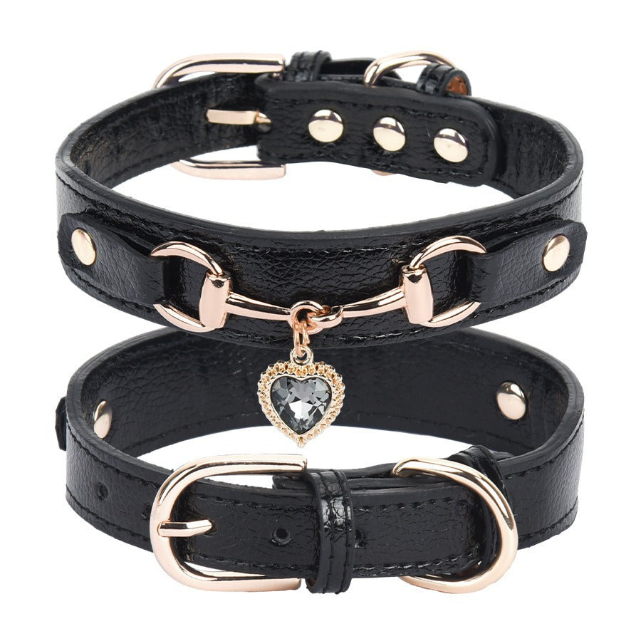 Queen Leather Collar with Heart and Zircons for Dogs and Cats