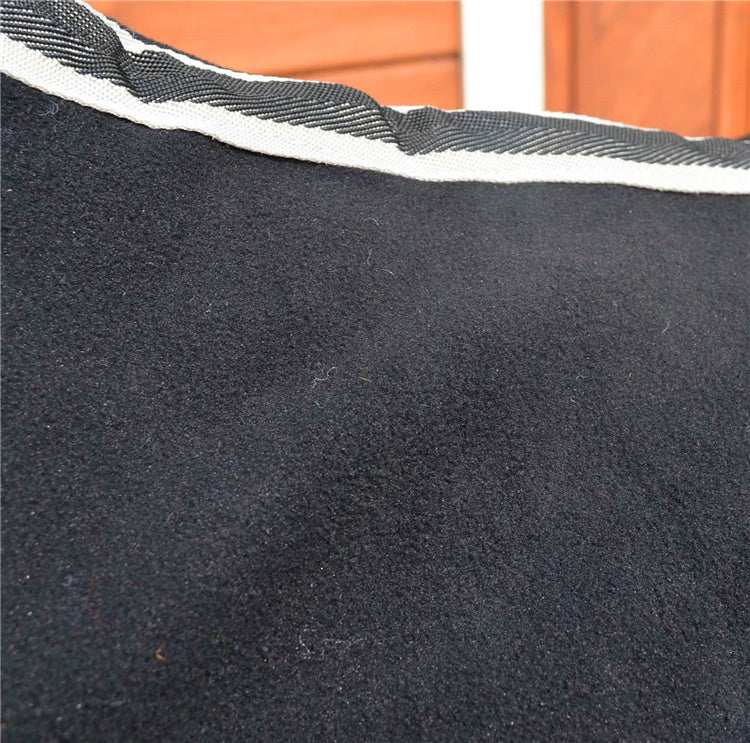 Cappotto Impermeabile per Cavalli – Protezione Totale e Comfort in Ogni Stagione