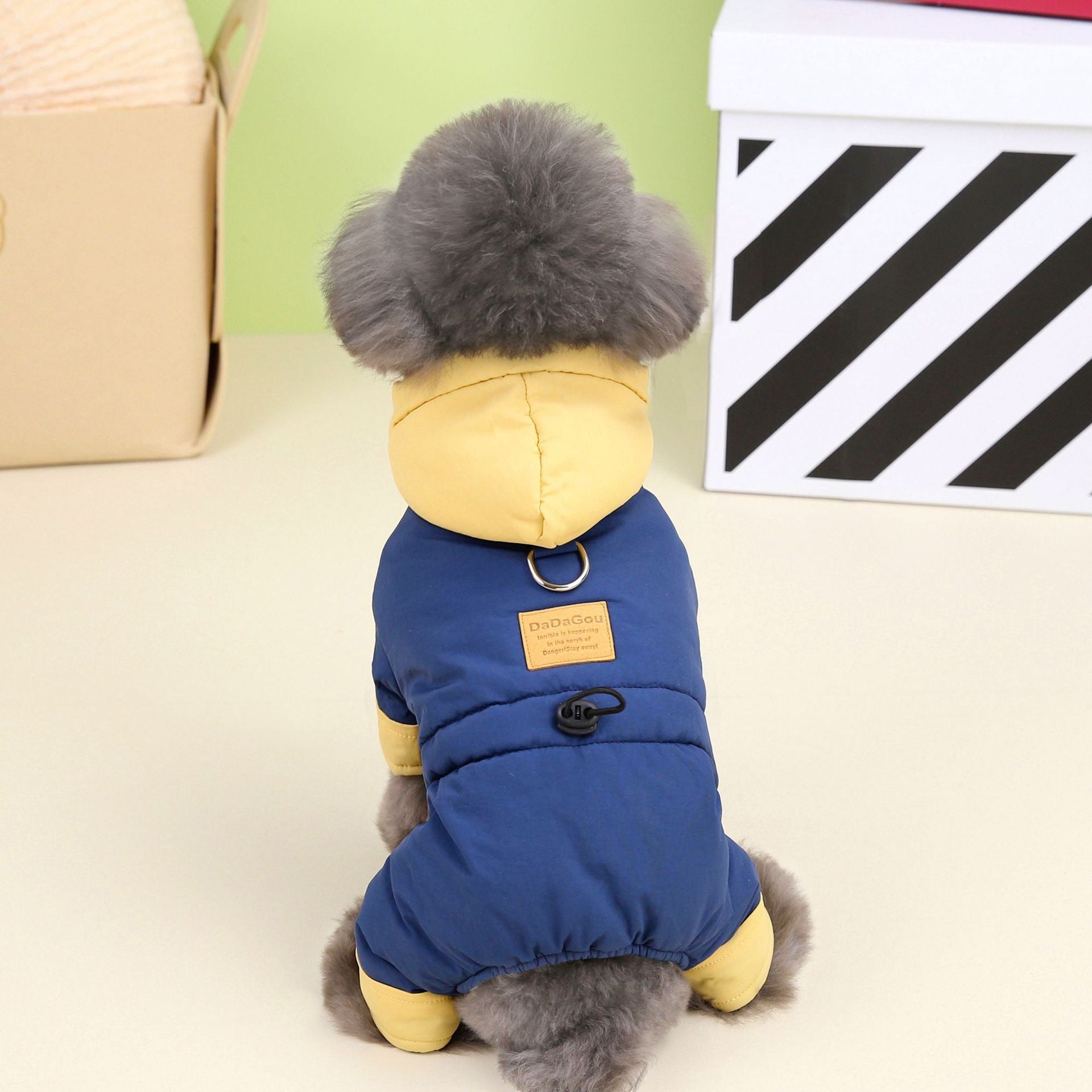 "Dadagou" Dog Fleece Coat with Hood and Button Closure ❄️