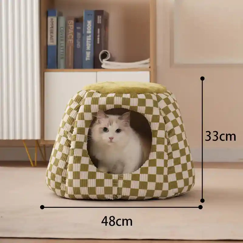 Igloo Cat House - Closed in Checkered Pattern with Cushion