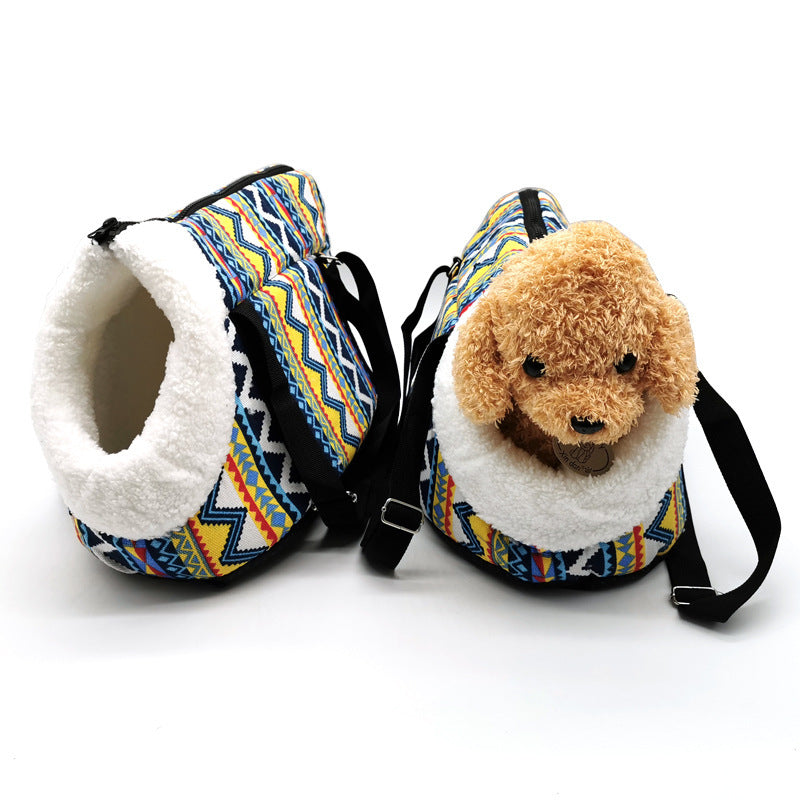 Warm Dog Carrier with Shoulder Strap "Lola" - Comfort and Warmth for Your Winter Travels