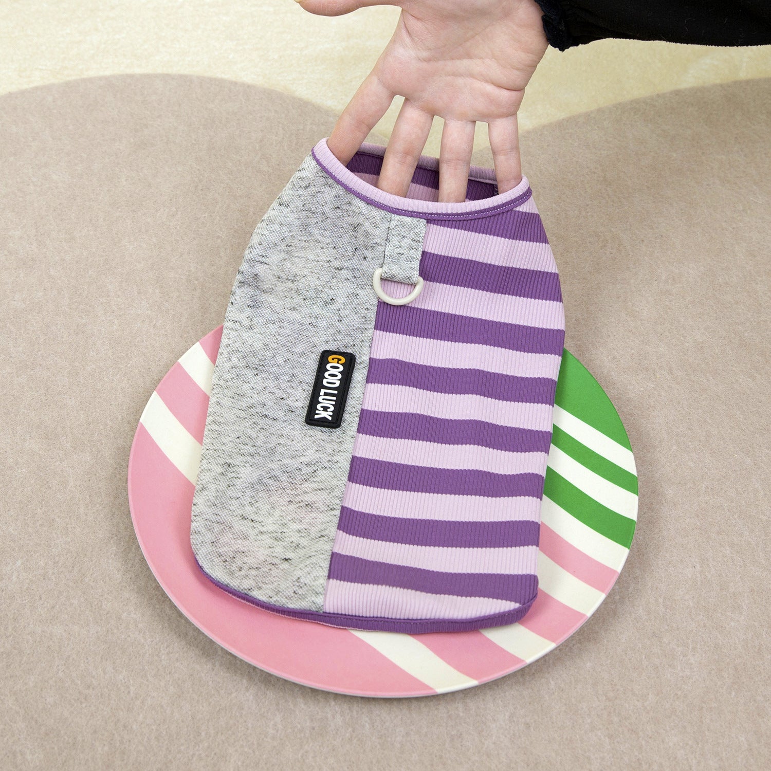 小型犬用ストライプハーネスシャツ - グッドラックファッションモデル