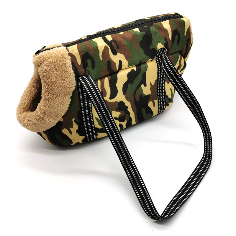 Warm Dog Carrier with Shoulder Strap "Lola" - Comfort and Warmth for Your Winter Travels