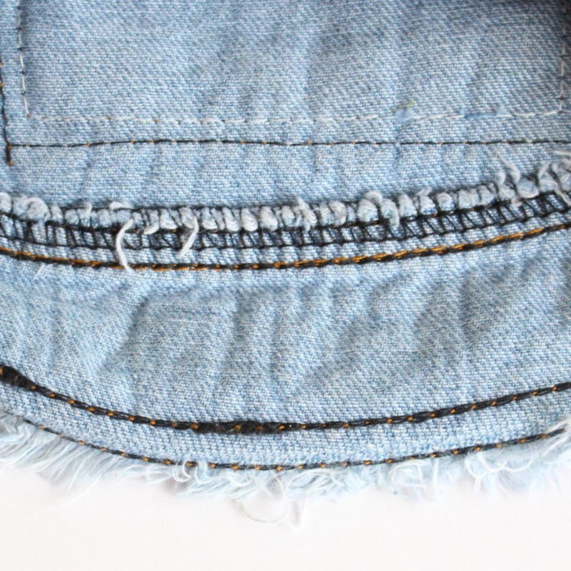 „Do No Thrive“ Hundeweste mit Graffiti-Print in Jeans
