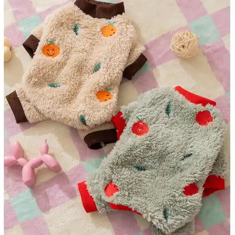 犬用フルーツ刺繍入りファジースーツ - 柔らかく暖かい