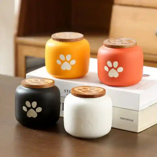 Urna Ceneraria per Cani e Gatti in Ceramica con Zampa by null