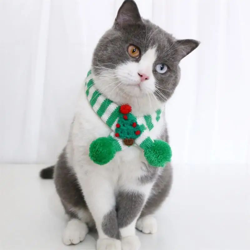 Christmas Knitted Scarf for Dogs and Cats - Adjustable and Soft for Winter