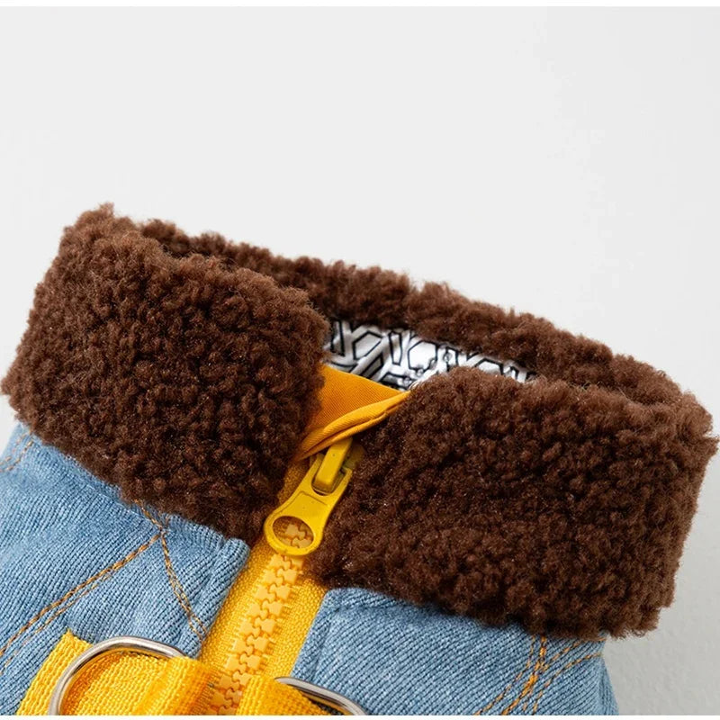 Jeansmantel für Hunde – Ärmellos, blau, mit Reißverschluss hinten