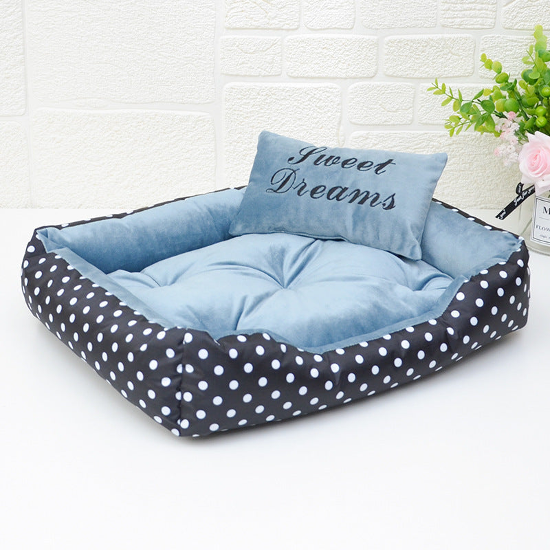 Cuccia per cani "Sweet Dreams" con fantasia a pois e cuscino double face