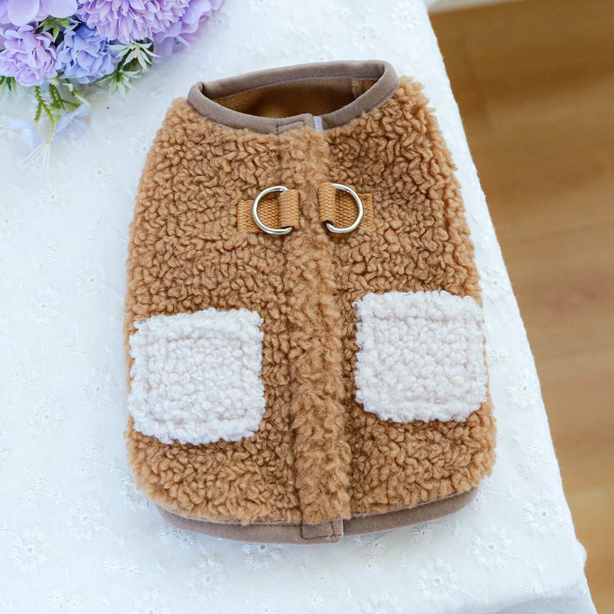 “Carezza” Fleece Sweater for Dogs with Pockets – Brown or Pink