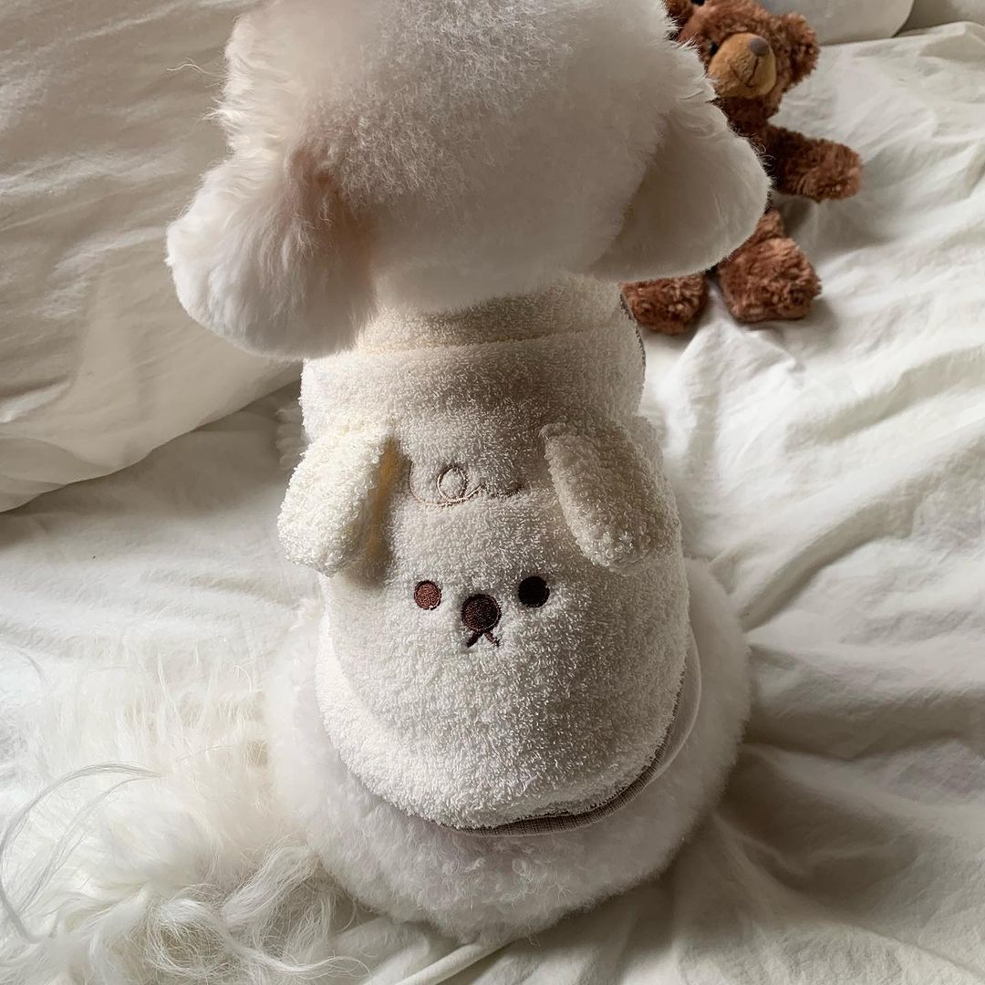 Cappottino Smanicato per Cani "Oliver" con Ricamo e Orecchie in Tessuto ✨