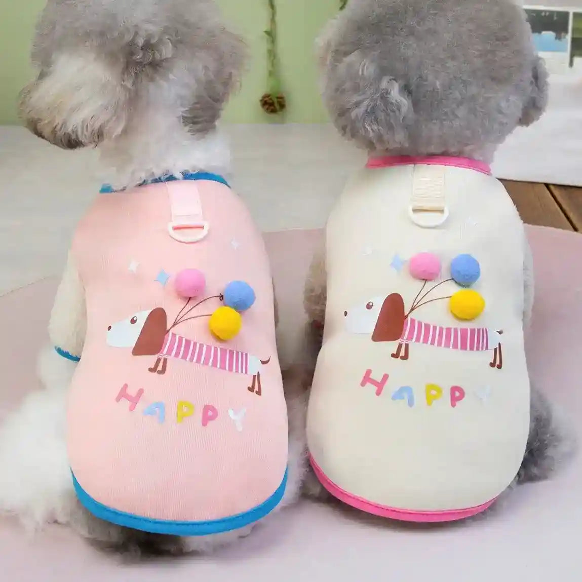 Abrigo para perros salchicha con globos de forro polar y pompón