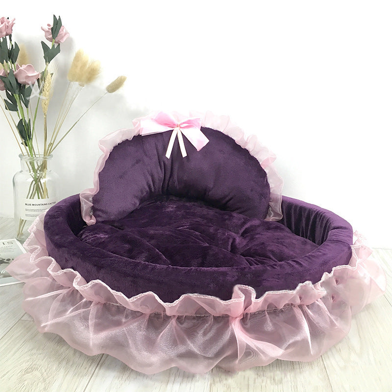 Ovales Hunde- und Katzenbett „Princess“ mit edler Stickerei