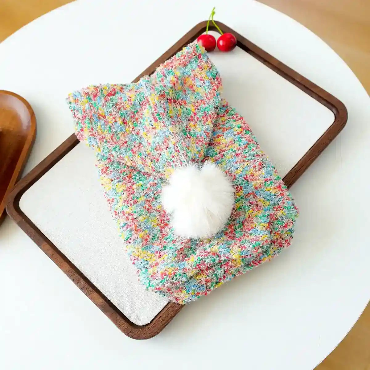 Sudadera con capucha para perros y gatos - Multicolor con pompón