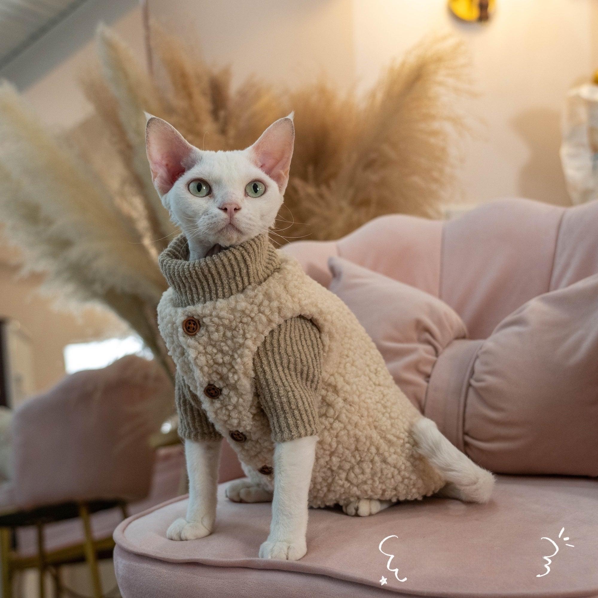 Katzenmantel aus Lammwollfleece mit elastischem Strick