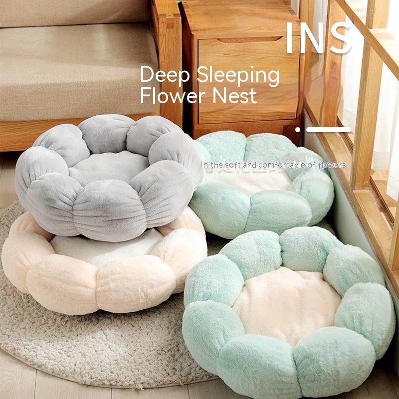 Flower Shape Dog Bed – Soft and Cozy Nest