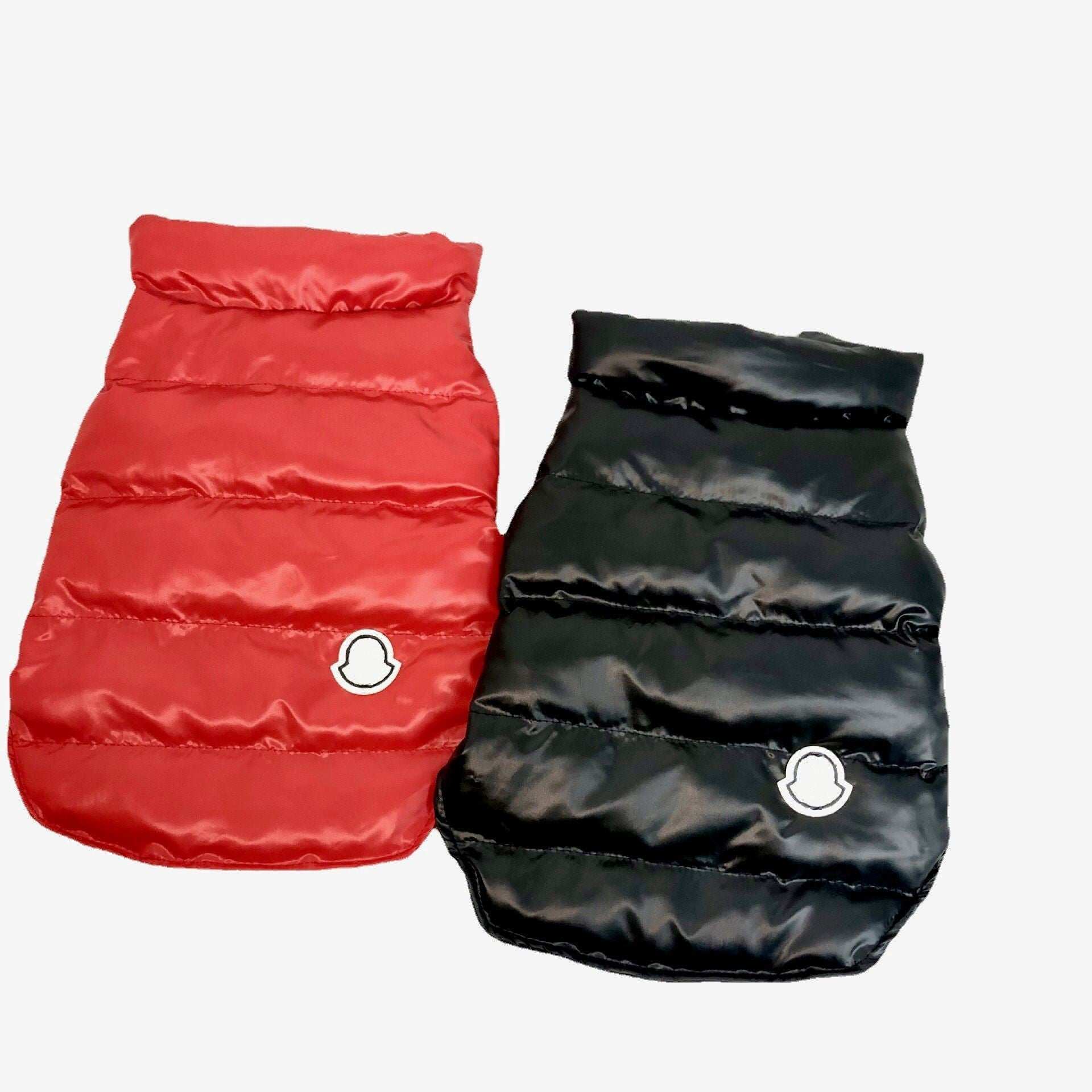 Cappotto per Cani Smanicato Stile "Moncler" – Eleganza e Comfort per il Tuo Amico a Quattro Zampe