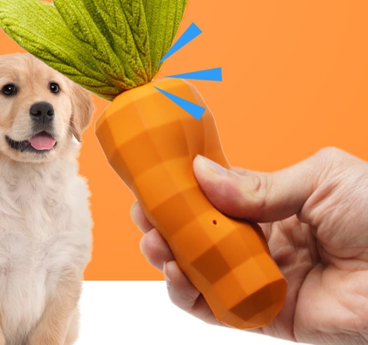 Gioco masticabile per cani carota con fischietto e ciuffo in tessuto - Dog Moda
